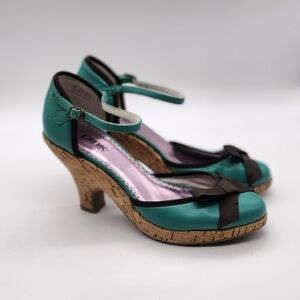 Green Leather Mary Jane Heels with Black Bow by PINK.